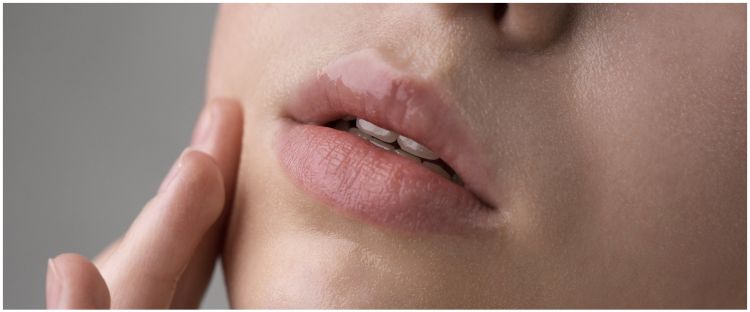 Cara Lelaki Atasi Bibir Kering Tanpa Guna Lip Balm Wanita